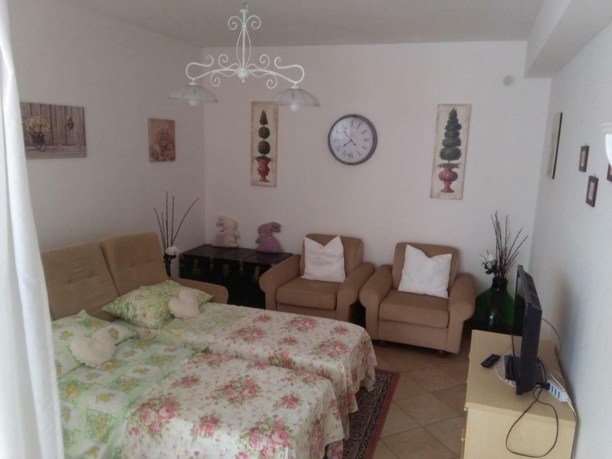 Ai Tre Archi Di Tagliaborse Villa Mascali Bagian luar foto